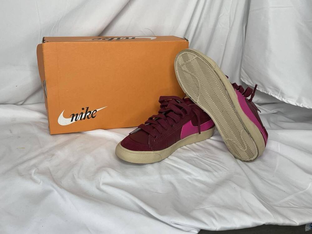 Nike Blazer 77 Low Top Jumbo US Wnm's size 10 SPB SJ 325268